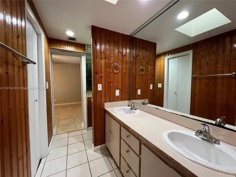 5013 SW 90th Terrace Cooper City FL 33328
