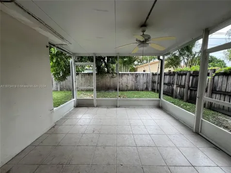 5013 SW 90th Terrace Cooper City FL 33328