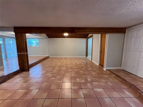 5013 SW 90th Terrace Cooper City FL 33328