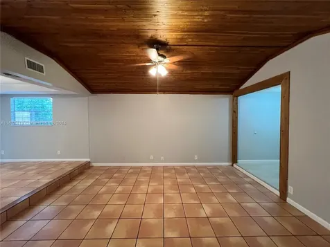 5013 SW 90th Terrace Cooper City FL 33328