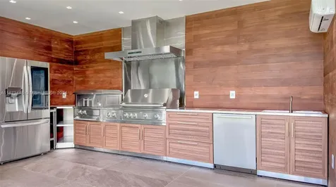 9860 NE 5th Avenue Road Miami Shores FL 33138