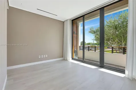 9860 NE 5th Avenue Road Miami Shores FL 33138