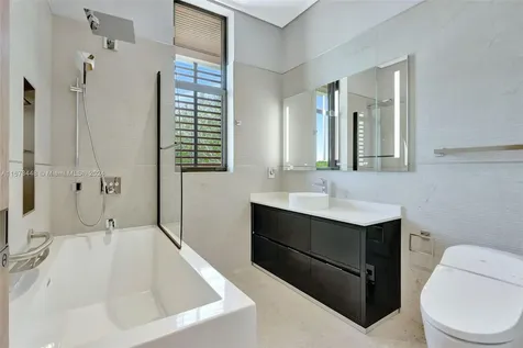 9860 NE 5th Avenue Road Miami Shores FL 33138