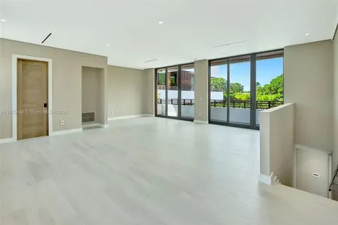 9860 NE 5th Avenue Road Miami Shores FL 33138