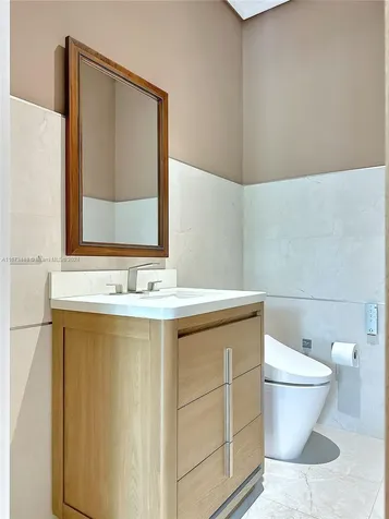 9860 NE 5th Avenue Road Miami Shores FL 33138
