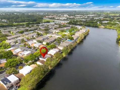 1333 NW 122nd Terrace Pembroke Pines FL 33026