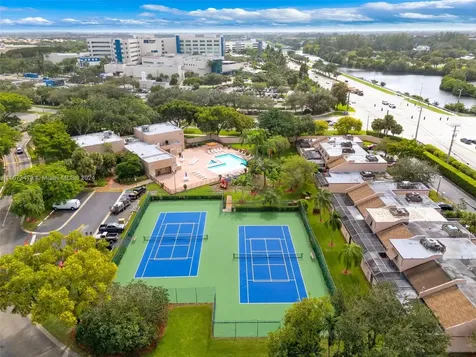 1333 NW 122nd Terrace Pembroke Pines FL 33026