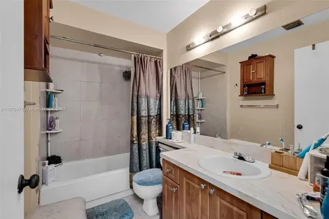 1333 NW 122nd Terrace Pembroke Pines FL 33026