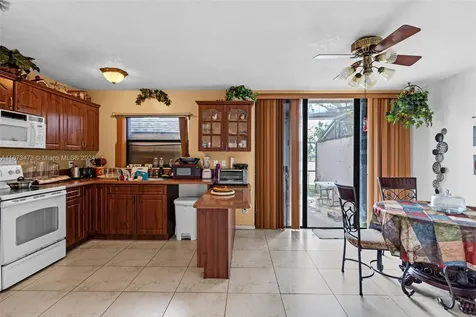 1333 NW 122nd Terrace Pembroke Pines FL 33026