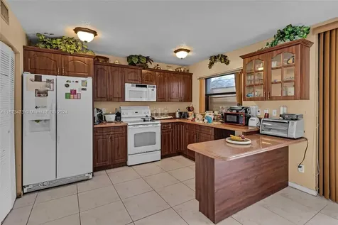 1333 NW 122nd Terrace Pembroke Pines FL 33026