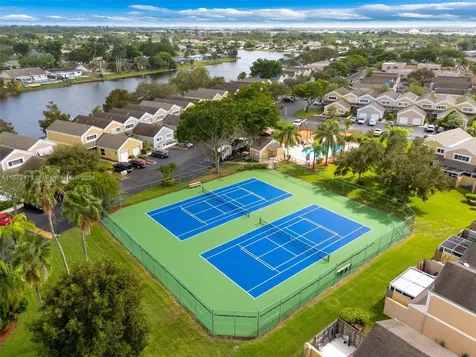 1333 NW 122nd Terrace Pembroke Pines FL 33026
