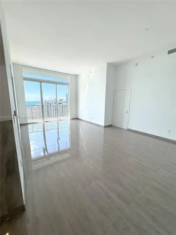 325 S Biscayne Boulevard Miami FL 33131
