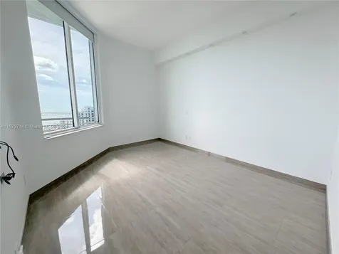 325 S Biscayne Boulevard Miami FL 33131