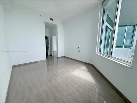 325 S Biscayne Boulevard Miami FL 33131