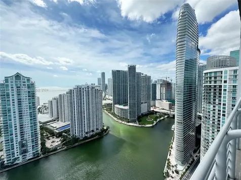 325 S Biscayne Boulevard Miami FL 33131