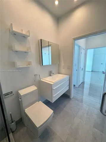 325 S Biscayne Boulevard Miami FL 33131