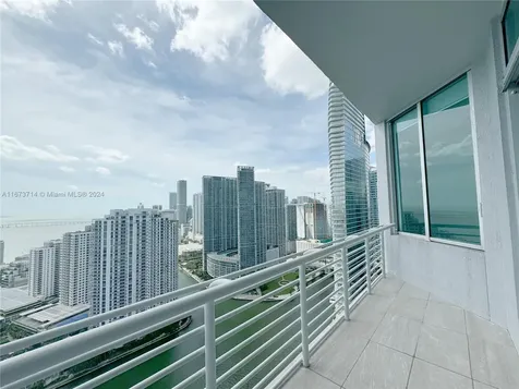 325 S Biscayne Boulevard Miami FL 33131