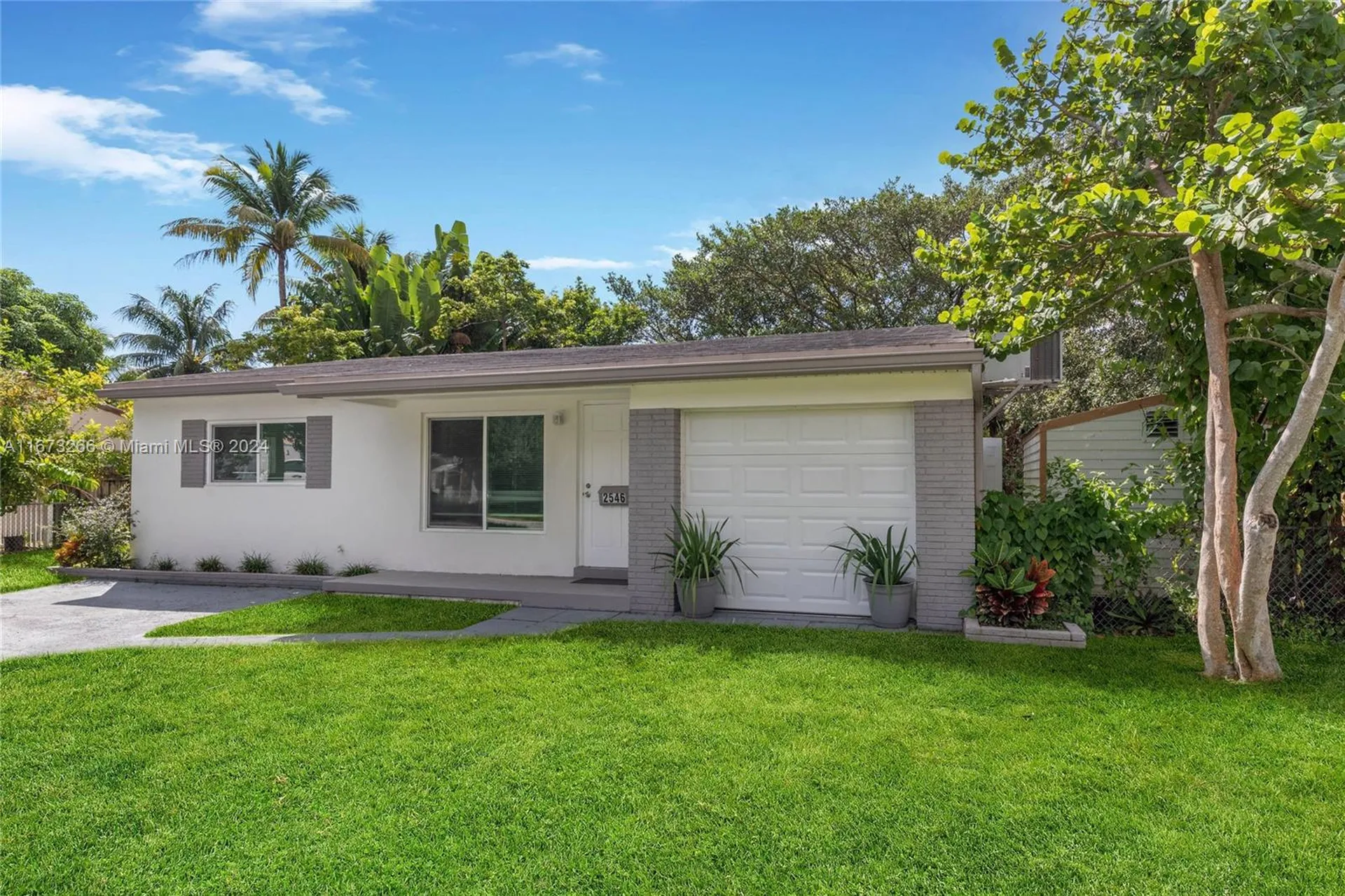 2546 Scott Street Hollywood FL 33020