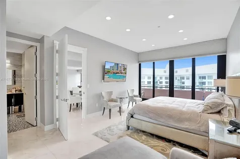 5225 Collins Avenue Miami Beach FL 33140
