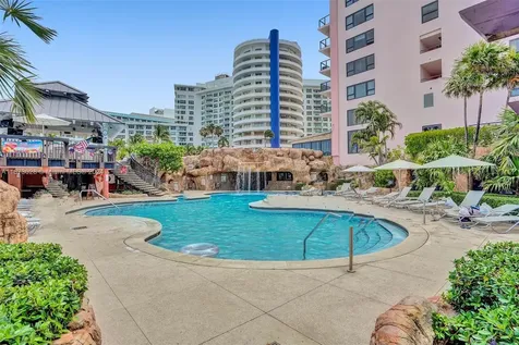 5225 Collins Avenue Miami Beach FL 33140