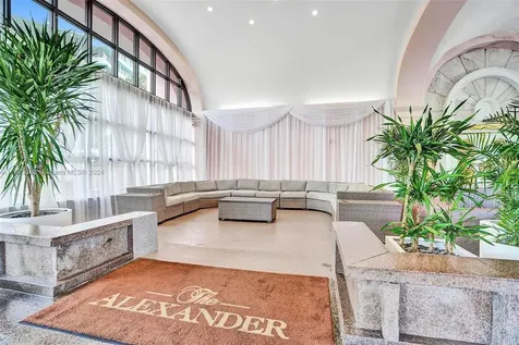 5225 Collins Avenue Miami Beach FL 33140