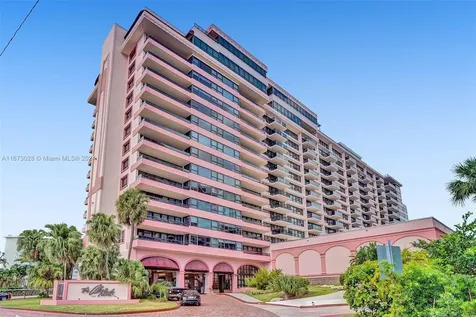 5225 Collins Avenue Miami Beach FL 33140