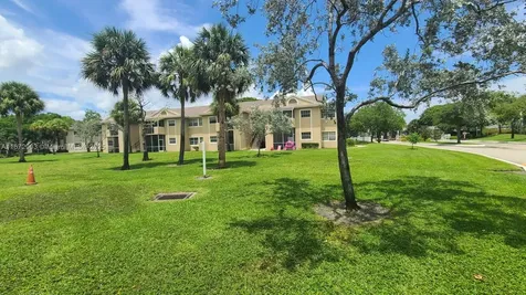 800 Cypress Park Way Deerfield Beach FL 33064