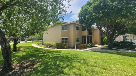800 Cypress Park Way Deerfield Beach FL 33064