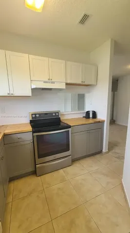 800 Cypress Park Way Deerfield Beach FL 33064