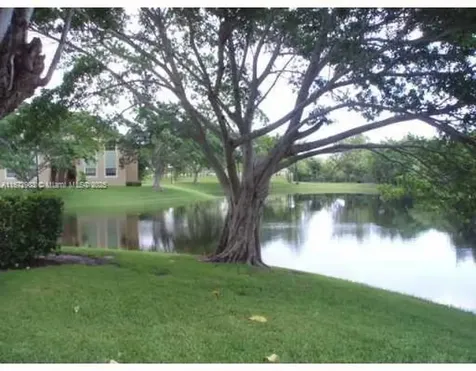 800 Cypress Park Way Deerfield Beach FL 33064