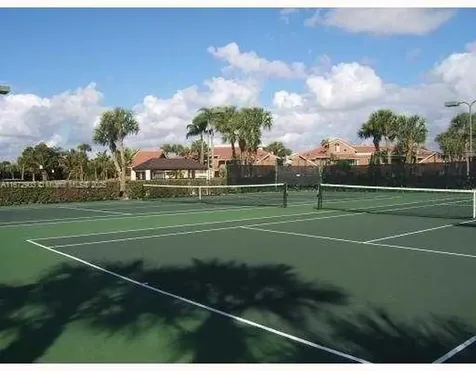 800 Cypress Park Way Deerfield Beach FL 33064
