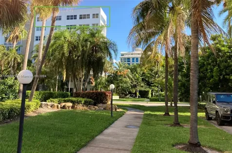 590 Ocean Drive Key Biscayne FL 33149