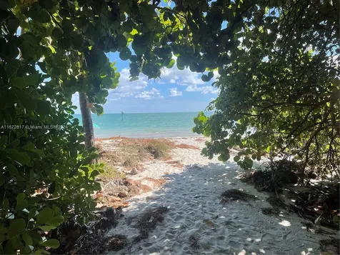 590 Ocean Drive Key Biscayne FL 33149
