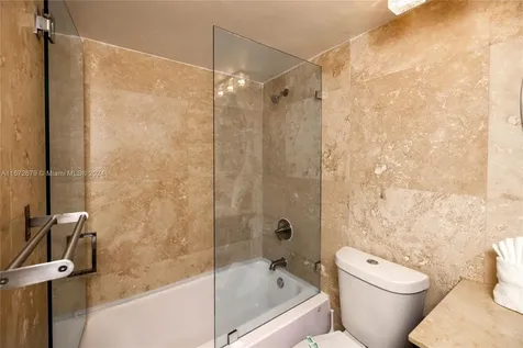 5225 Collins Avenue Miami Beach FL 33140