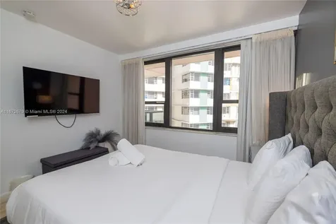 5225 Collins Avenue Miami Beach FL 33140