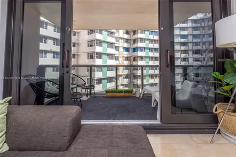 5225 Collins Avenue Miami Beach FL 33140