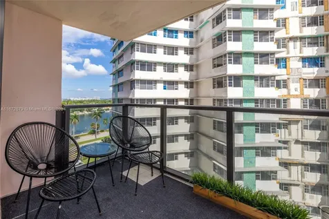 5225 Collins Avenue Miami Beach FL 33140