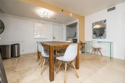 5225 Collins Avenue Miami Beach FL 33140