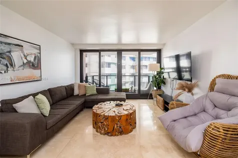 5225 Collins Avenue Miami Beach FL 33140