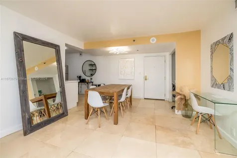 5225 Collins Avenue Miami Beach FL 33140