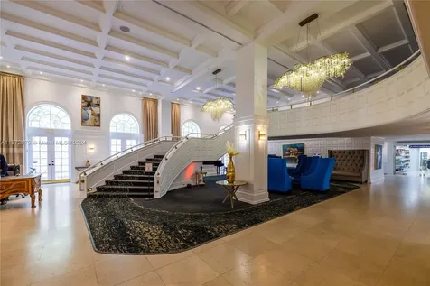 5225 Collins Avenue Miami Beach FL 33140
