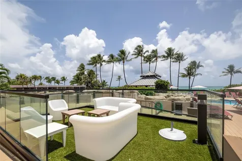 5225 Collins Avenue Miami Beach FL 33140