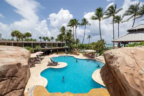 5225 Collins Avenue Miami Beach FL 33140