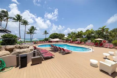 5225 Collins Avenue Miami Beach FL 33140