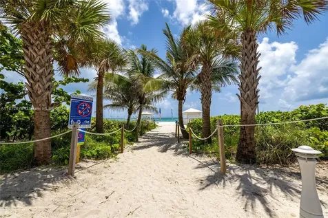 5225 Collins Avenue Miami Beach FL 33140