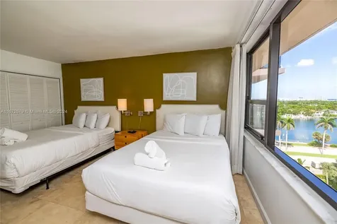 5225 Collins Avenue Miami Beach FL 33140