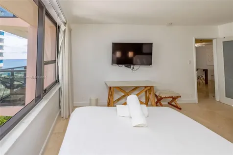 5225 Collins Avenue Miami Beach FL 33140