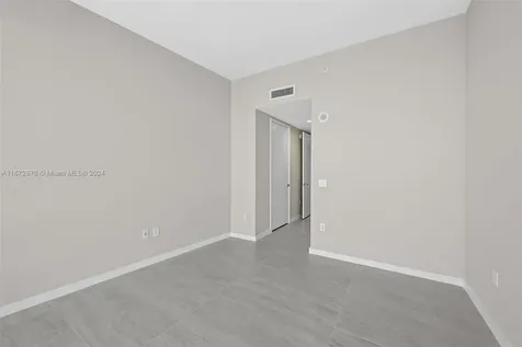 851 NE 1st Avenue Miami FL 33132