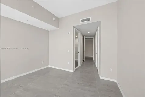 851 NE 1st Avenue Miami FL 33132