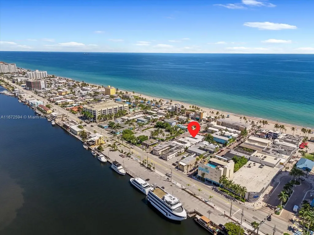 330 Grant Street Hollywood FL 33019